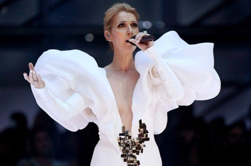 Celine Dion gây ‘bão’ khi hát lại ‘My heart will go on’ sau 20 năm 