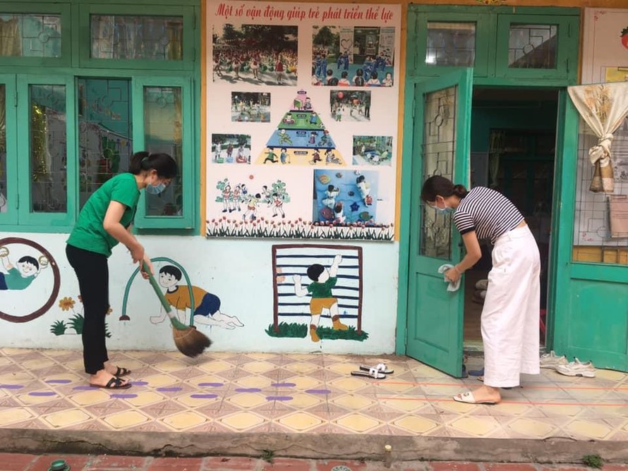 Để phòng, chống COVID-19, các trường mầm non ở thành phố Lạng Sơn tăng cường công tác phòng, chống dịch để các em học sinh an tâm đến trường -Ảnh: TL 