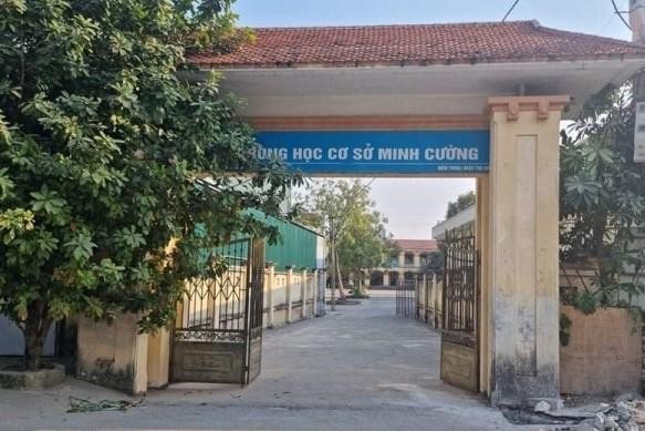 Trường THCS tại Hà Nội dừng học trực tiếp vì 1 học sinh mắc COVID-19. 