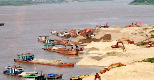 Hà Nội: Đấu thầu hàng chục mỏ cát để tăng nguồn thu