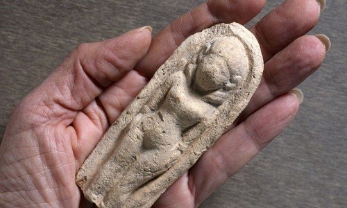 Bức tượng phụ nữ do Ori tìm thấy. Ảnh: Cơ quan Cổ vật Israel. 