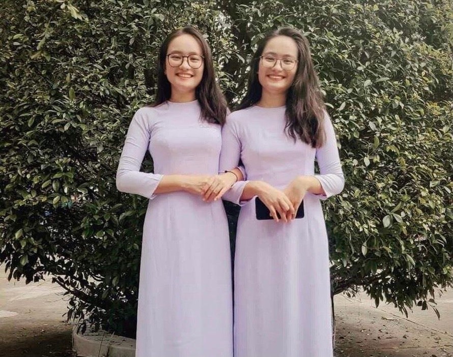 Hai chị em sinh đôi cùng trúng tuyển ĐH Y Dược TP. HCM với số điểm “ấn tượng”