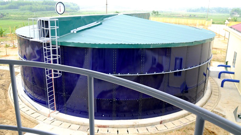 Bể thép lọc nước ở Nhà máy nước Yên Viên