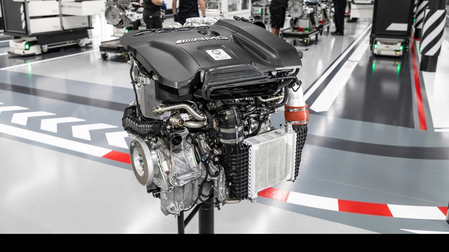 Chi tiết động cơ 4 xi-lanh mạnh mẽ nhất của Mercedes-AMG 