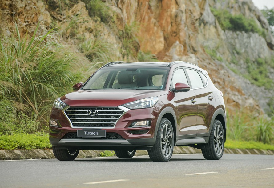 Doanh số xe Hyundai sụt giảm mạnh trong tháng Ngâu