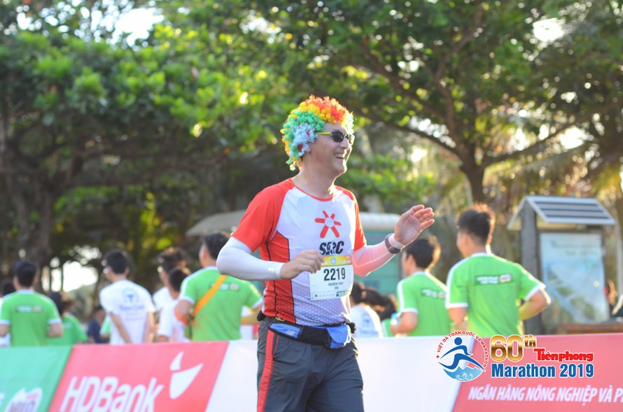 Runner Nhật 'hò hẹn' với đường chạy marathon Tiền Phong 2019 