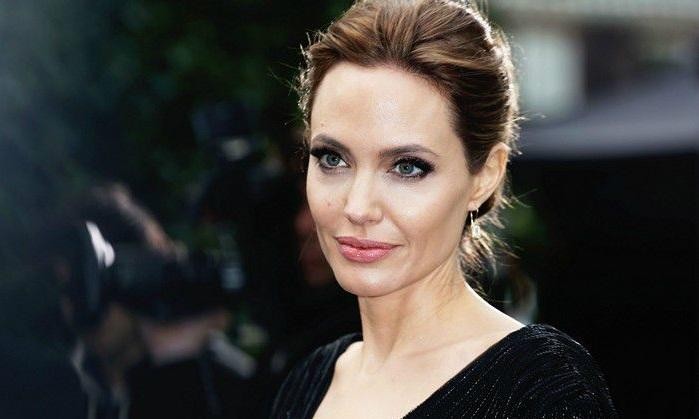 Lý do nào khiến Angelina Jolie chấp nhận hóa thân thành một lính cứu hỏa trong phim mới?