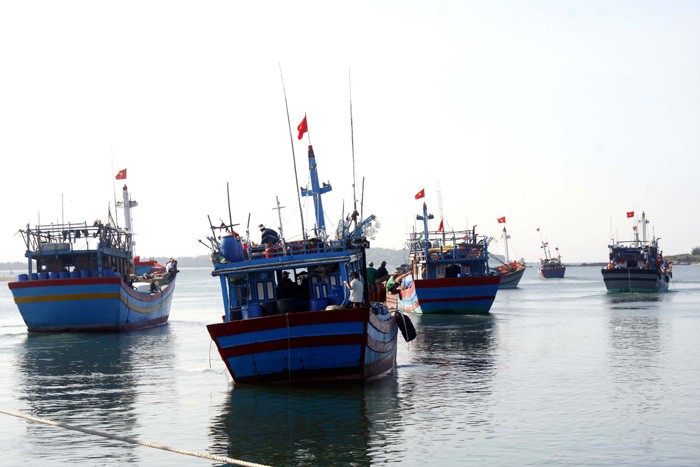 Chiều ngày 10/5/2014, đội tàu của ngư dân Núi Thành đồng loạt xuất quân bám biển, gìn giữ chủ quyền Hoàng Sa Ảnh: Nguyễn Thành