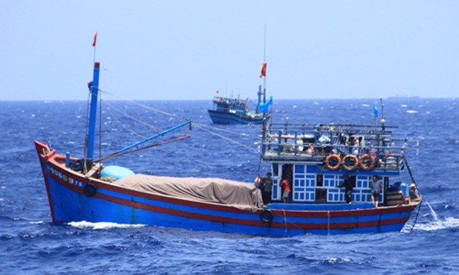 Tàu cá của ngư dân Việt Nam đánh bắt hải sản quanh khu vực biển chủ quyền Việt Nam mà Trung Quốc hạ đặt giàn khoan trái phép. Ảnh: Vnexpress.