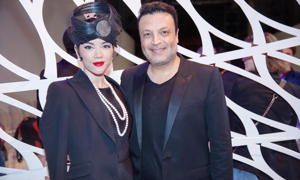 Lý Nhã Kỳ có mối quan hệ khá thân thiết với NTK Zuhair Murad nên đã được ông mời tới tham dự buổi trình diễn bộ sưu tập mới của mình tại Tuần lễ thời trang cao cấp Paris.