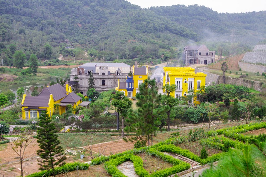 Công trình Hoàng Lê Gia Garden xây trên đất rừng phòng hộ thuộc xã Minh Trí.