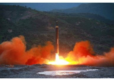 Xuất hiện video Triều Tiên phóng tên lửa Hwasong-12