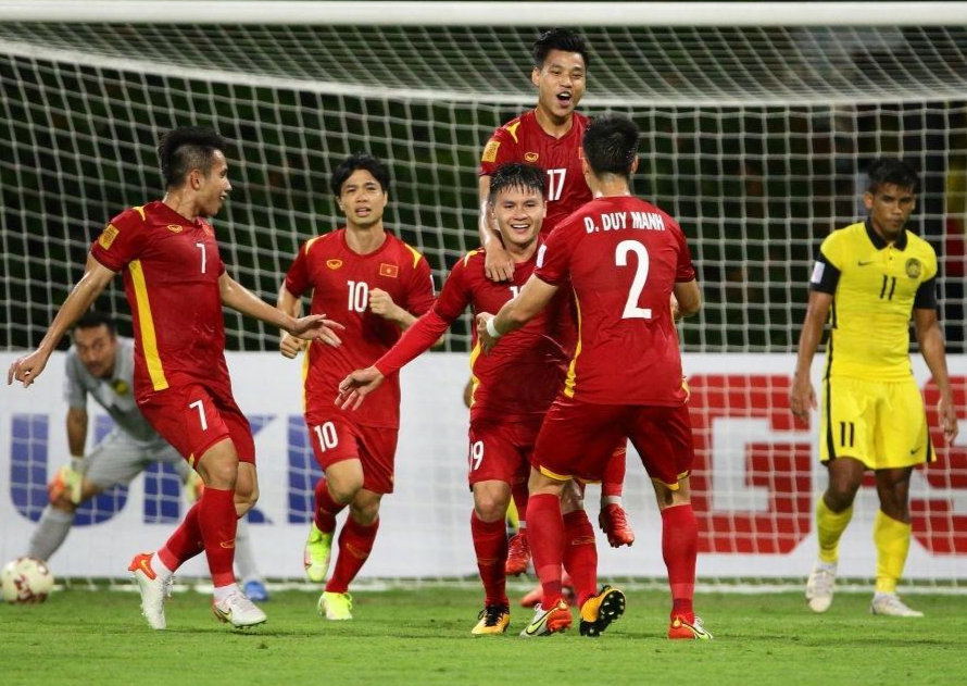 BTC AFF Cup 'quay xe', đưa đội tuyển Việt Nam xuống thứ nhì, Indonesia lên nhất bảng B
