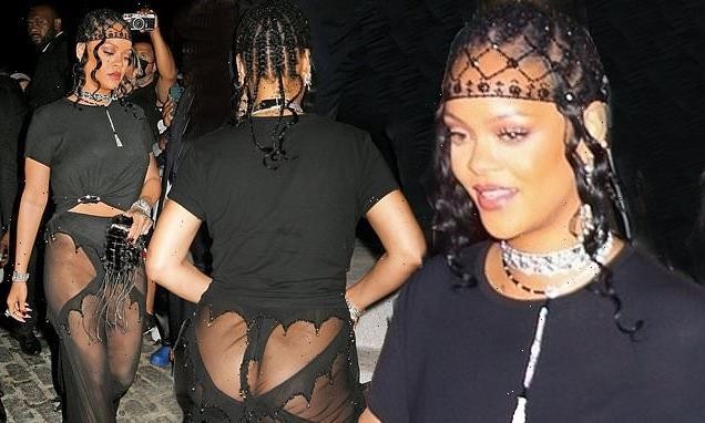 Rihanna mặc xuyên thấu khoe trọn phần thân dưới và vòng ba phản cảm