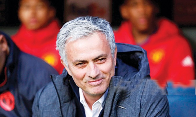 Nụ cười chiến thắng của Jose Mourinho. Ảnh: GETTY IMAGES.