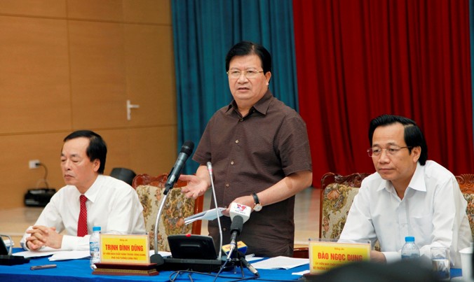 Phó Thủ tướng Trịnh Đình Dũng chỉ đạo cần đảm bảo tính công khai, chống thất thoát khi hỗ trợ nhà ở cho người có công.