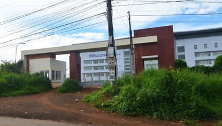 Bệnh viện Tây Nguyên mua máy tính từ năm 2010 tới nay xây chưa xong.