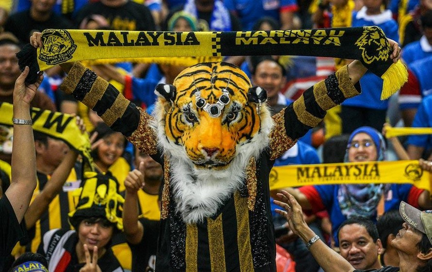 CĐV Malaysia chua chát sau trận thua Việt Nam: Hổ chỉ là mèo