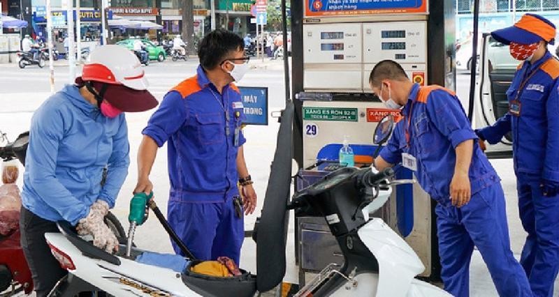Giá xăng dầu đồng loạt giảm mạnh vào chiều nay