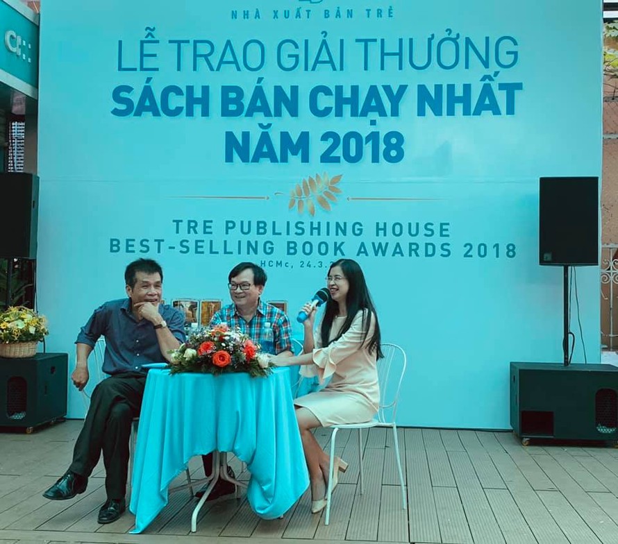 Ai là nhà văn 'giàu' nhất và bí ẩn nhất Việt Nam?
