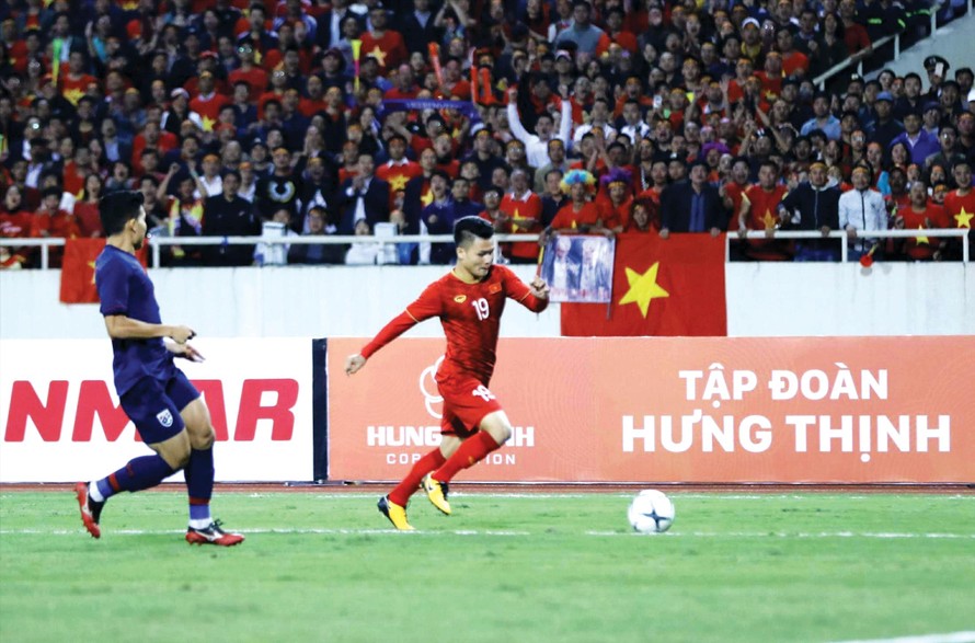 Quang Hải sẽ cùng đội tuyển Việt Nam vượt qua Thái Lan ở bán kết AFF Cup 2020? Ảnh: Như Ý 
