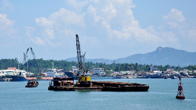 Khu vực cảng Tam Hiệp, huyện Núi Thành (Quảng Nam), một trong hai phương án mà Tập đoàn Exxon Mobil đang tính toán đưa khí từ mỏ cá voi xanh vào bờ. Ảnh:Trí Tín.