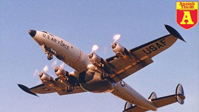 Máy bay do thám EC-121 bị Triều Tiên bắn hạ