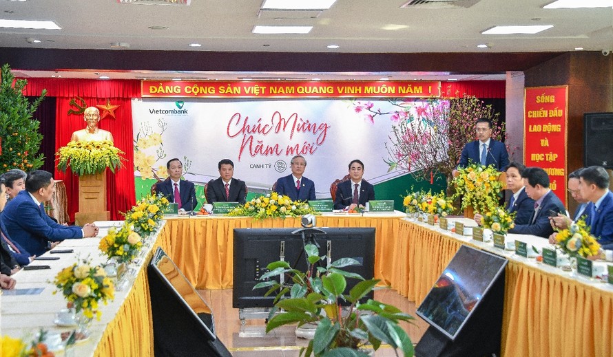 Các đ/c Lãnh đạo cấp cao của Đảng, Nhà nước, NHNN Việt Nam và Đảng ủy Khối DNTW tham dự, chúc Tết tại Vietcombank 