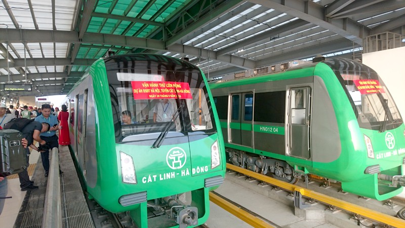 Đường sắt Cát Linh - Hà Đông đã chạy thử từ ngày 20/9/2019, dự kiến đưa vào khai thác thương mại trước Tết Nguyên đán 2019.