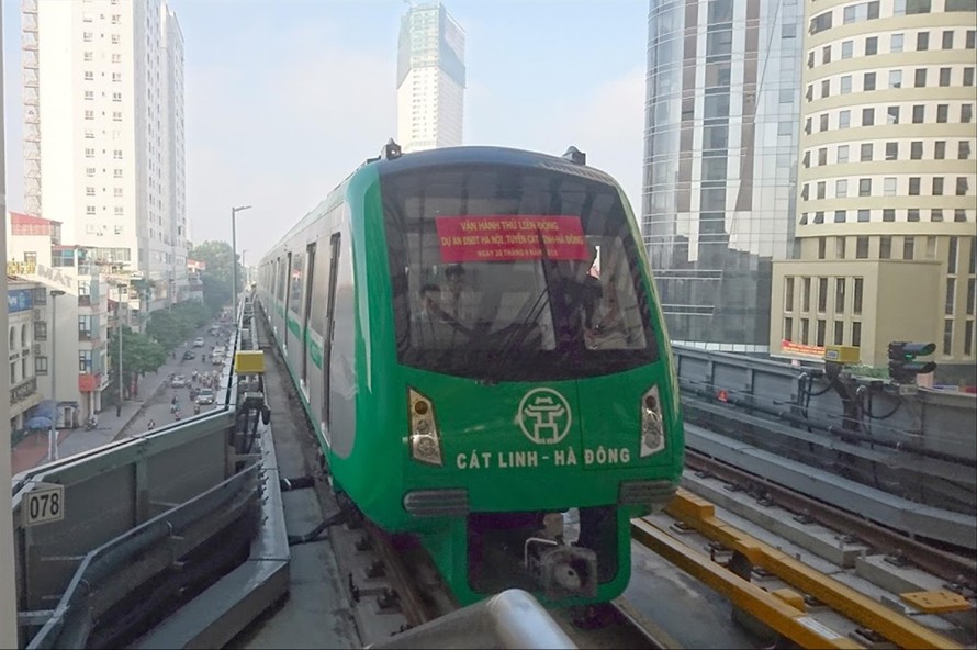 Dự án đường sắt Cát Linh - Hà Đông chưa hẹn ngày về đích sau nhiều lần trễ hẹn.