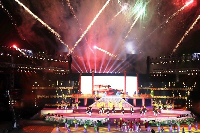 Thường vụ Tỉnh ủy Thừa Thiên Huế đã thống nhất lùi thời gian tổ chức Festival Huế 2020, thay vì diễn ra vào đầu tháng 4 tới (trong ảnh là khai mạc Festival Huế 2018)