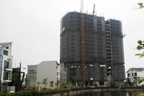 Công trình 18 tầng xây dựng không phép giữa thủ đô.