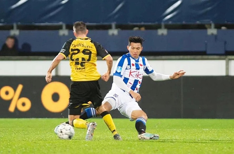 Văn Hậu dự bị, Heerenveen trải qua chuỗi 8 trận không thắng