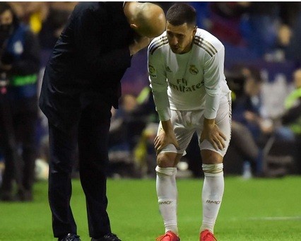Eden Hazard dính chấn thương nặng trong trận thua 0-1 trước Levante.