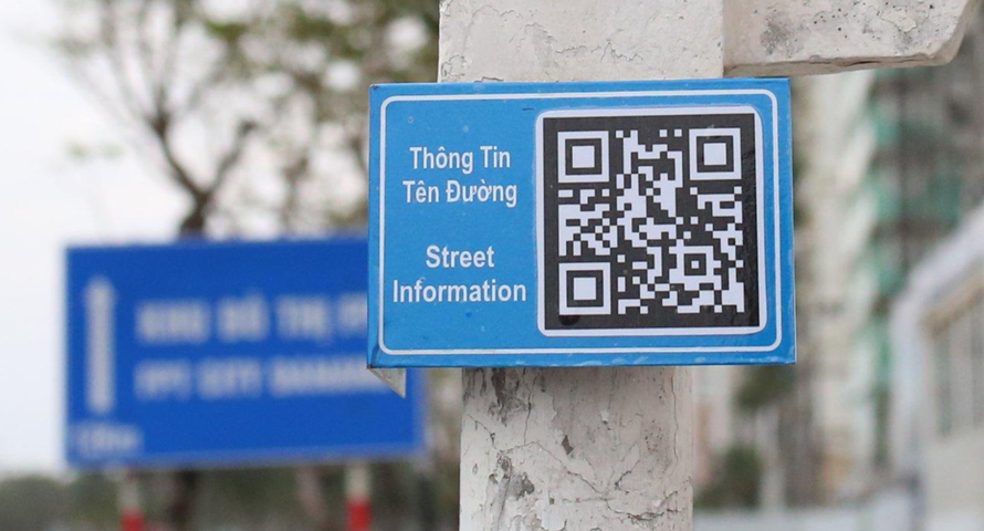 Quận Sơn Trà (TP Đà Nẵng) gắn mã QR tra cứu dữ liệu tên đường các tuyến đường ven biển. 