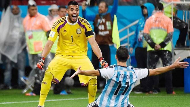 Romero là người hùng đưa Argentina vào chung kết. Ảnh: Getty Images