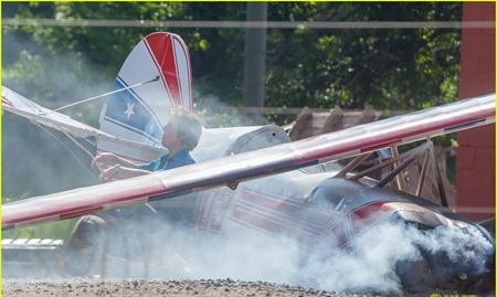 Một vụ tai nạn máy bay kinh hoàng đã xảy ra trên phim trường phim “Mena”.
