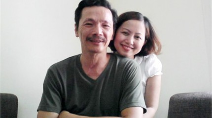 Vợ kém 10 tuổi của Lương Bổng 'Người phán xử' tiết lộ về chồng