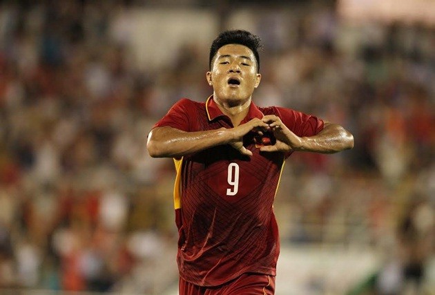 Hà Đức Chinh (số 9) được triệu tập vào đội tuyển Việt Nam.