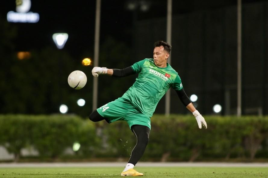 Bùi Tấn Trường đã phải dự bị 2 trận ở AFF Cup 2020. (ảnh Hữu Phạm)