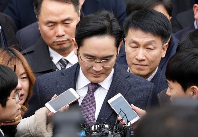 Phó Chủ tịch Samsung Lee Jae-yong tại Toà án Trung tâm Seoul vào ngày 18/1.