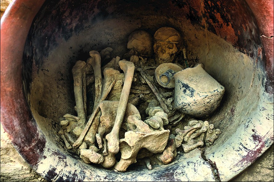 Phát hiện hài cốt ‘nữ vương’ 3.700 tuổi trong ngôi mộ chứa đầy trang sức hiếm có