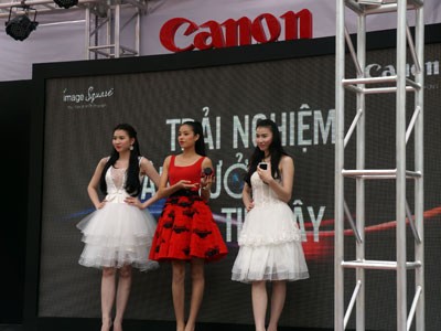 Canon mở Image Square tại Hà Nội