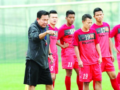 VFF ký hợp đồng dài hạn với HLV Hoàng Văn Phúc