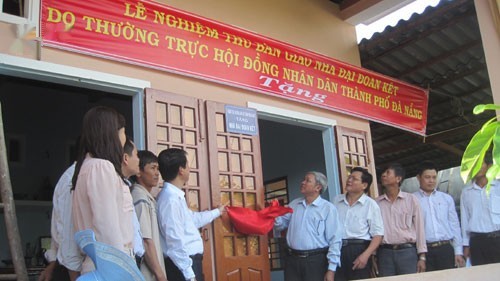 Đà Nẵng tặng 20 ngôi nhà cho người nghèo