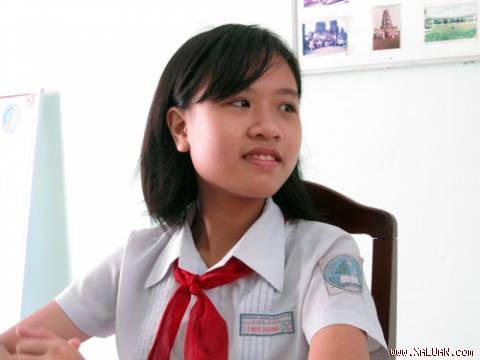 Cô bé lớp 6 hóa thân thành Thủy Tinh