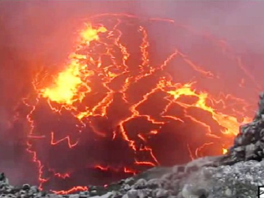 Nham thạch núi lửa sôi sục ở Hawaii