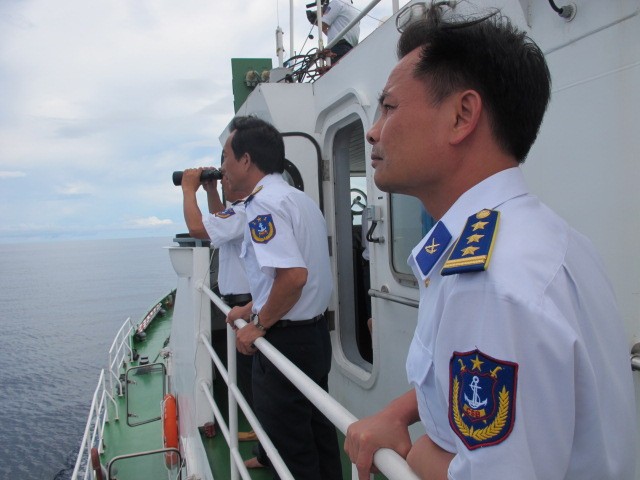 Cảnh sát biển VN xuất kích 'truy' tàu lạ Biển Đông
