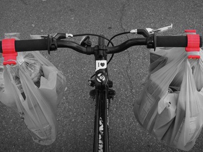Buddy Bag giúp người đi xe đạp treo đồ thuận tiện