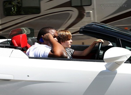 Hoàng tử teen Justin Bieber “trúng mánh” một chiếc Lamborghini